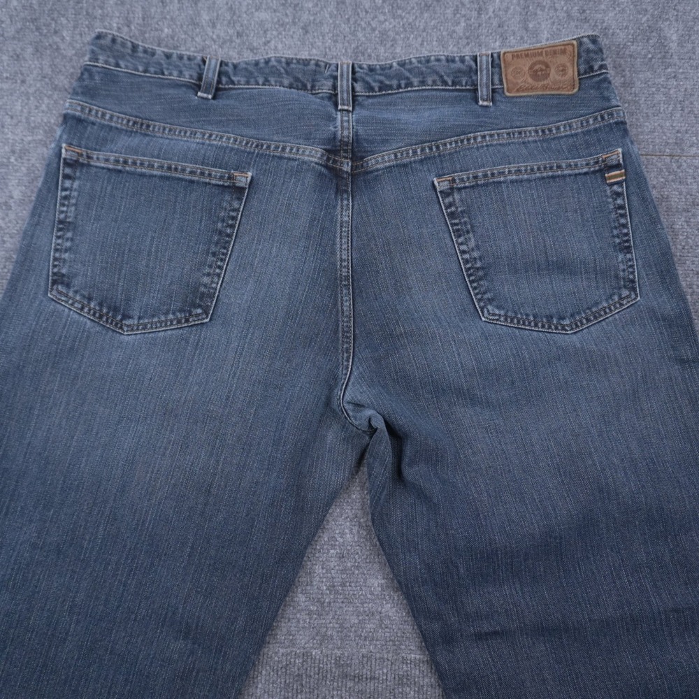 Eddie Bauer Relaxed Fit Jeans Mens 40x32 Blue Medium Wash Denim Cotton 1920 - Picture 4 of 10